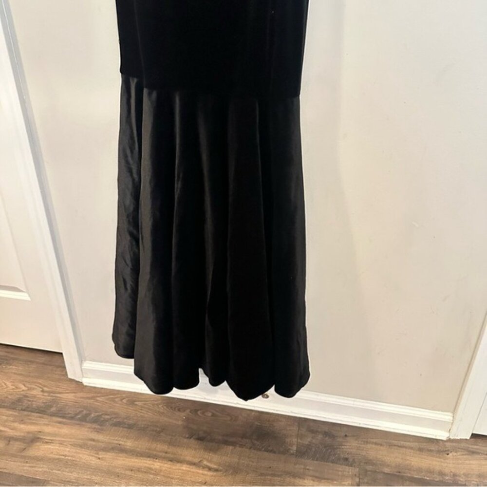 Fashion Nova Stella Velvet Black Elegant Black Off-Shoulder Evening Gown Size 1X - Picture 5 of 15